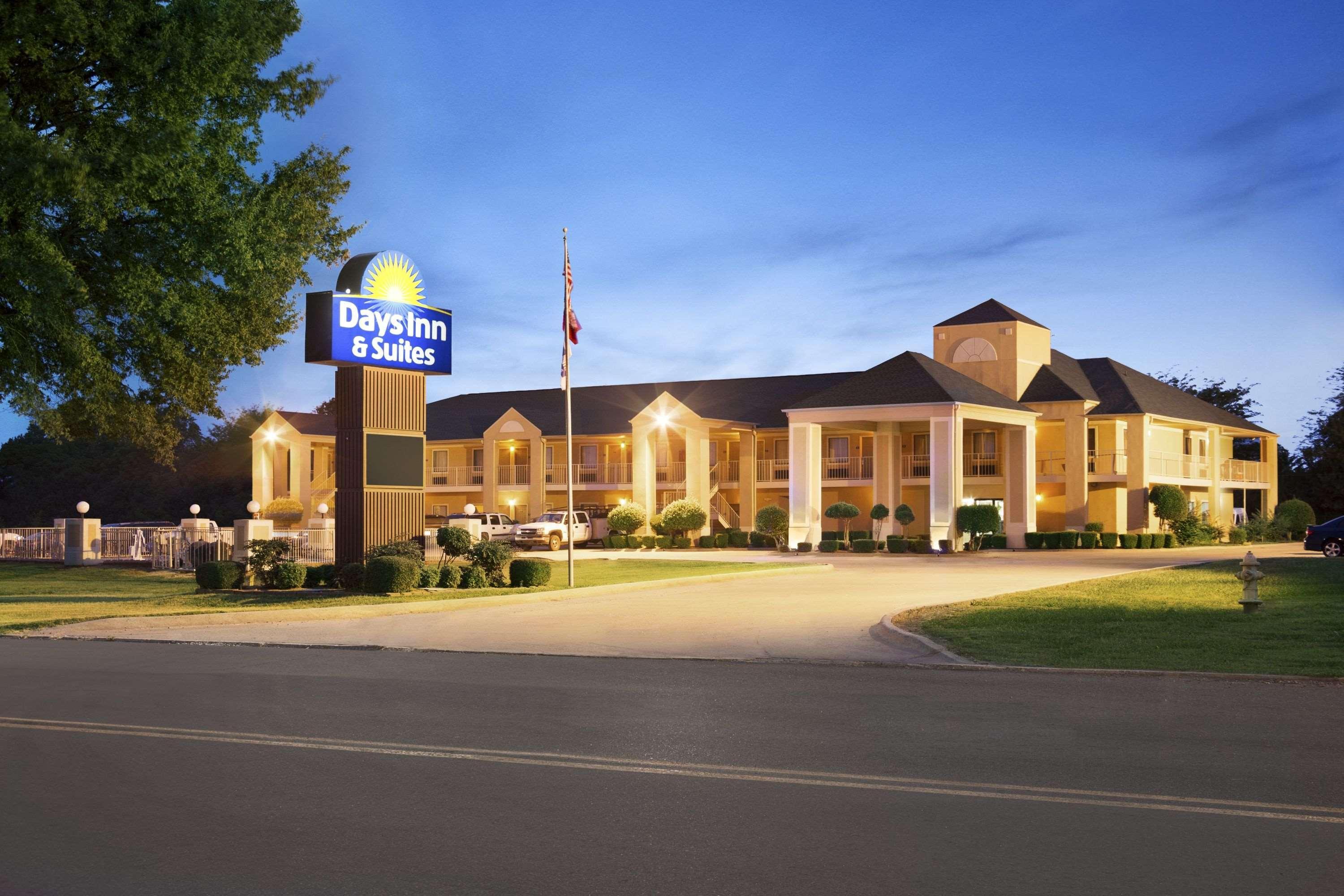 Days Inn & Suites By Wyndham Stuttgart Dış mekan fotoğraf