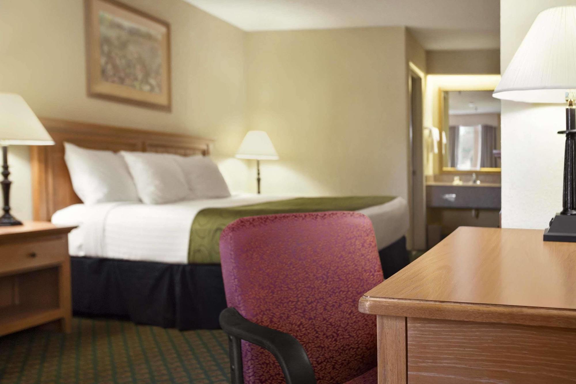 Days Inn & Suites By Wyndham Stuttgart Dış mekan fotoğraf